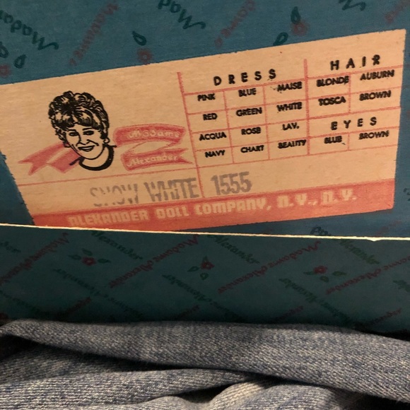 Madame Alexander Snow White - Picture 6 of 6